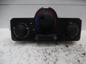 Gebrauchte Heizung Bedienpaneel Renault Clio III (BR/CR) 1.2 16V 75 Preis € 30,00 Margenregelung angeboten von Verhoef Cars & Parts