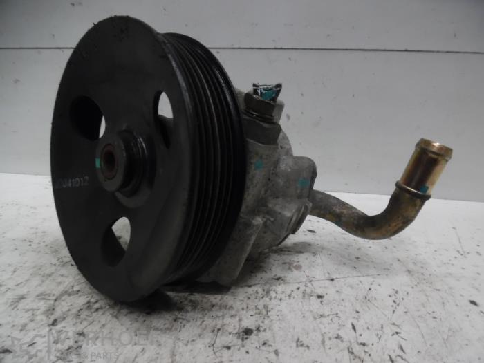 Usagé Pompe de direction Chevrolet Lacetti (KLAN) 1.6 16V Prix € 40,00 Règlement à la marge proposé par Verhoef Cars & Parts