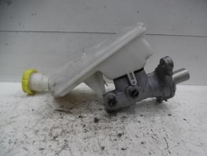 Używane Glówny cylinder hamulcowy Peugeot 208 I (CA/CC/CK/CL) 1.4 HDi Cena na żądanie oferowane przez Verhoef Cars & Parts