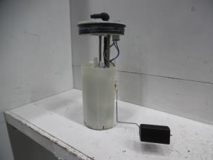 Usados Bomba de gasolina Honda CR-V (RE) 2.0 16V Precio € 65,00 Norma de margen ofrecido por Verhoef Cars & Parts