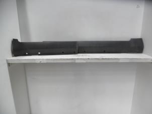 Used Side skirt, right Chevrolet Captiva (C100) 2.4 16V 4x4 Price on request offered by Verhoef Cars & Parts
