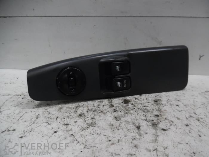 Usados Interruptor combinado de ventanillas Kia Cerato 1.6 16V Precio de solicitud ofrecido por Verhoef Cars & Parts
