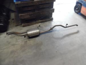 Used Exhaust middle silencer Nissan NV 200 (M20M) 1.5 dCi 90 Price on request offered by Verhoef Cars & Parts