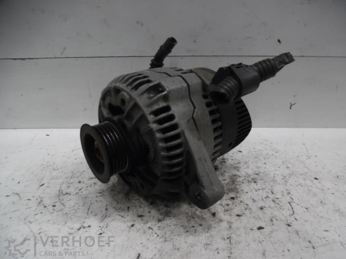 Begagnade Dynamo Toyota Avensis (T22) 2.0 16V Pris på förfrågan erbjuds av Verhoef Cars & Parts