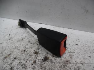 Used Front seatbelt buckle, right Toyota Avensis (T22) 2.0 16V Price on request offered by Verhoef Cars & Parts