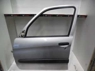 Używane Drzwi lewe przednie wersja 4-drzwiowa Citroen Xsara Picasso (CH) 1.6 Cena € 75,00 Procedura marży oferowane przez Verhoef Cars & Parts