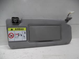 Used Sun visor Ssang Yong Rodius 2.2 SV 220 e-XDi 16V 2WD Price on request offered by Verhoef Cars & Parts