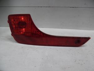 Used Rear fog light Ssang Yong Rodius 2.2 SV 220 e-XDi 16V 2WD Price on request offered by Verhoef Cars & Parts