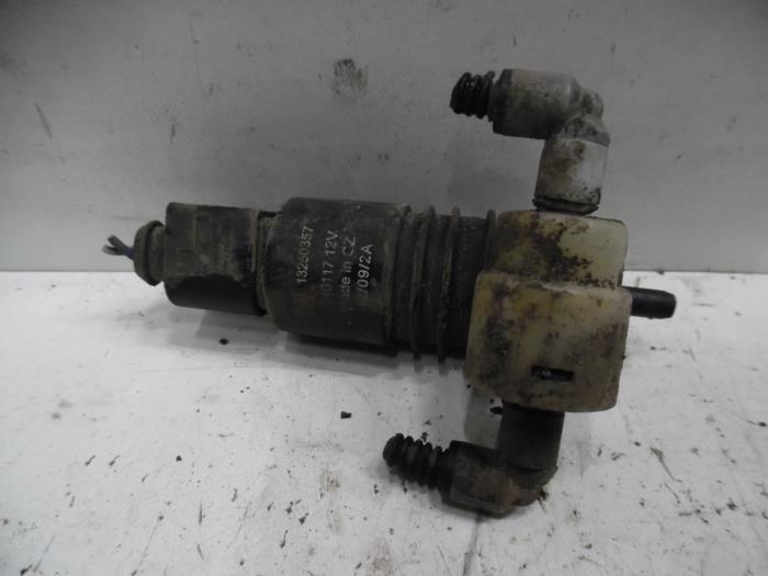 Windscreen washer pump Opel Astra J 1.6 16V Ecotec 13250357