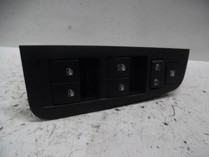 Multi-functional window switch from a Daewoo Epica 2.0 24V 2007