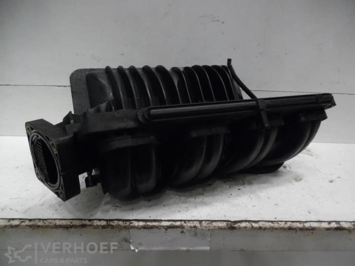Używane Kolektor dolotowy Toyota Avensis Wagon (T25/B1E) 2.0 16V VVT-i D4 Cena € 75,00 Procedura marży oferowane przez Verhoef Cars & Parts