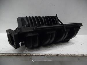 Used Intake manifold Toyota Avensis Wagon (T25/B1E) 2.0 16V VVT-i D4 Price € 75,00 Margin scheme offered by Verhoef Cars & Parts