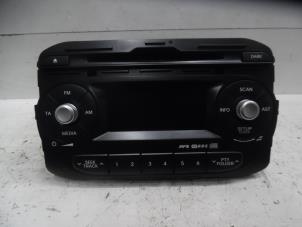 Used Radio CD player Kia Picanto (TA) 1.0 12V Price € 50,00 Margin scheme offered by Verhoef Cars & Parts