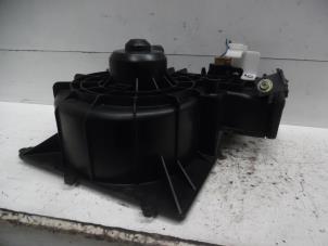 Used Heating and ventilation fan motor Nissan Almera Tino (V10M) 2.0 16V CVT Price on request offered by Verhoef Cars & Parts