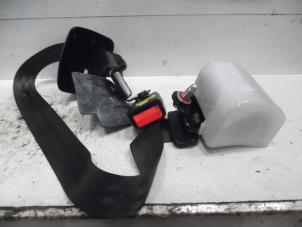 Used Rear seatbelt, centre Kia Picanto (BA) 1.0 12V Price € 50,00 Margin scheme offered by Verhoef Cars & Parts