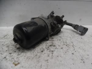 Used Front wiper motor Iveco New Daily IV 40C15 Price € 75,00 Margin scheme offered by Verhoef Cars & Parts