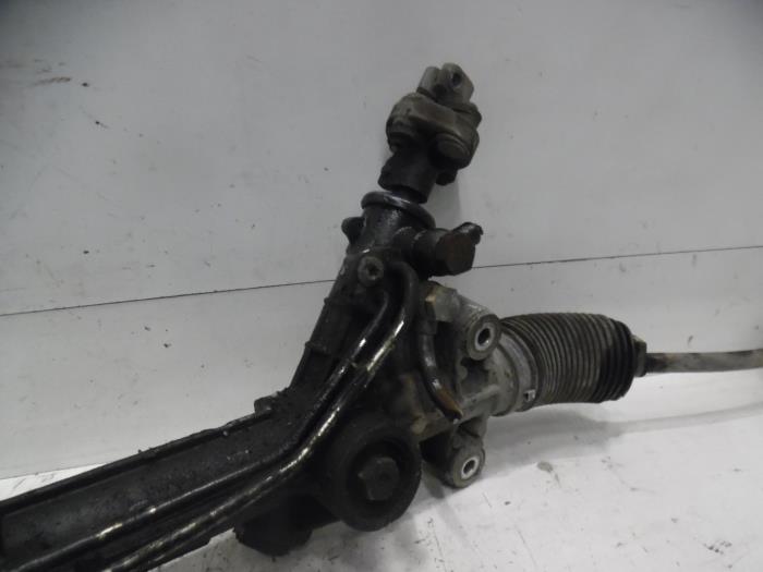 Power steering box from a Iveco New Daily IV 40C15 2010