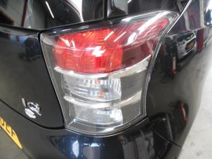 Usados Luz trasera derecha Toyota iQ 1.0 12V VVT-i Precio € 50,00 Norma de margen ofrecido por Verhoef Cars & Parts