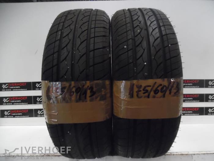Begagnade Däck Pris på förfrågan erbjuds av Verhoef Cars & Parts