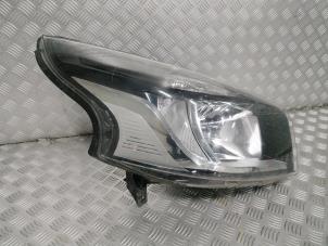 Used Headlight, right Renault Trafic Passenger (1JL/2JL/3JL/4JL) 1.6 dCi 115 Price € 132,13 Inclusive VAT offered by Autodemontage N. Vos