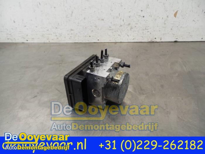 ABS pump Ford Focus 3 Wagon 1.0 Ti-VCT EcoBoost 12V 100 - 1862902 M2DC