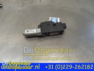 Used Sunroof motor Kia Niro I (DE) 1.6 GDI Hybrid Price € 74,99 Margin scheme offered by Autodemontagebedrijf De Ooyevaar