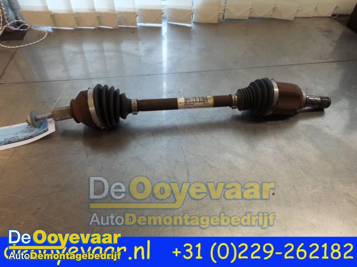 Drive shaft, rear left from a Renault Twingo III (AH) 1.0 SCe 70 12V 2017