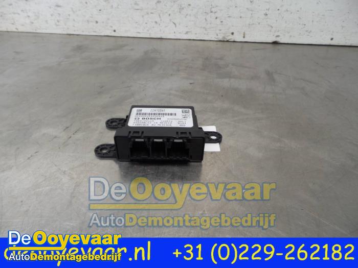 Usados Módulo PDC Opel Cascada 1.6 SIDI Eco Turbo 16V Precio € 15,00 Norma de margen ofrecido por Autodemontagebedrijf De Ooyevaar