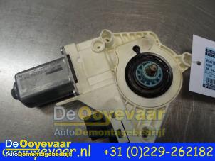 Used Door window motor Audi A6 Avant Quattro (C6) 3.0 TDI V6 24V Price € 19,99 Margin scheme offered by Autodemontagebedrijf De Ooyevaar