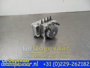 Usagé Pompe ABS Citroen DS3 (SA) 1.6 e-HDi Prix € 109,99 Règlement à la marge proposé par Autodemontagebedrijf De Ooyevaar