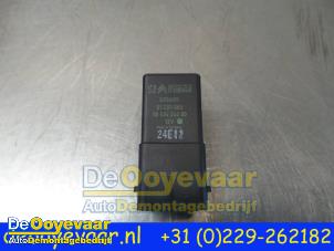 Used Glow plug relay Citroen DS3 (SA) 1.6 e-HDi Price € 7,50 Margin scheme offered by Autodemontagebedrijf De Ooyevaar