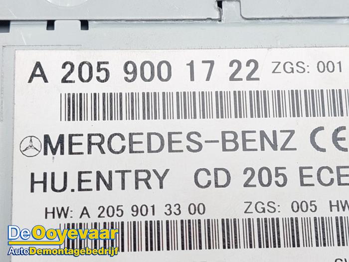 CD player from a Mercedes-Benz C (C205) C-220d 2.2 16V BlueTEC 2016