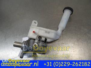 Używane Glówny cylinder hamulcowy Nissan Pulsar (C13) 1.2 DIG-T 16V Cena € 29,99 Procedura marży oferowane przez Autodemontagebedrijf De Ooyevaar