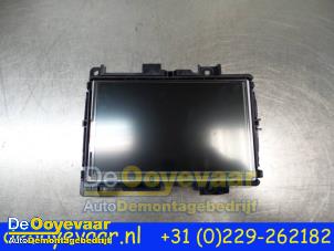 Used Navigation display Renault Captur (2R) 1.2 TCE 16V EDC Price € 149,99 Margin scheme offered by Autodemontagebedrijf De Ooyevaar