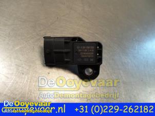 Used Boost pressure sensor Renault Captur (2R) 1.2 TCE 16V EDC Price € 24,98 Margin scheme offered by Autodemontagebedrijf De Ooyevaar