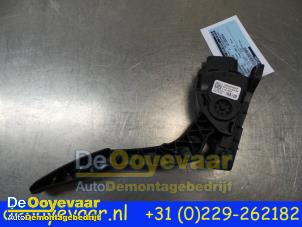 Używane Czujnik polozenia pedalu gazu Landrover Freelander II 2.2 td4 16V Cena € 44,99 Procedura marży oferowane przez Autodemontagebedrijf De Ooyevaar
