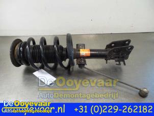 Used Front shock absorber rod, right Renault Master IV (FV) 2.3 dCi 100 16V FWD Price € 59,99 Margin scheme offered by Autodemontagebedrijf De Ooyevaar
