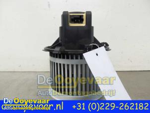 Usados Motor de ventilador de calefactor Fiat 500 (312) 1.2 69 Precio € 24,99 Norma de margen ofrecido por Autodemontagebedrijf De Ooyevaar