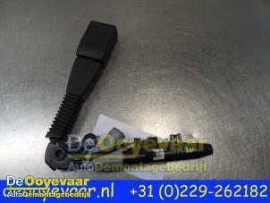 Used Seatbelt tensioner, left BMW X6 (E71/72) xDrive30d 3.0 24V Price € 74,99 Margin scheme offered by Autodemontagebedrijf De Ooyevaar