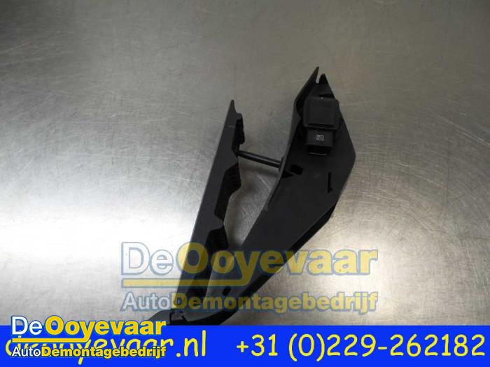 Gaspedalposition Sensor van een BMW X6 (E71/72) xDrive30d 3.0 24V 2012
