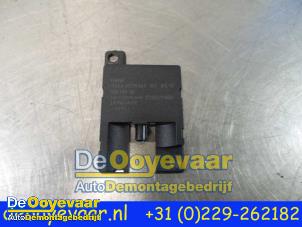 Usados Antena Bluetooth BMW X6 (E71/72) xDrive30d 3.0 24V Precio € 14,98 Norma de margen ofrecido por Autodemontagebedrijf De Ooyevaar