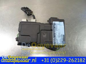 Używane Skrzynka bezpieczników Volvo V60 I (FW/GW) 2.4 D6 20V Plug-in Hybrid AWD Cena € 29,99 Procedura marży oferowane przez Autodemontagebedrijf De Ooyevaar