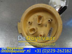 Used Booster pump BMW 5 serie (F10) 520d 16V Price € 74,99 Margin scheme offered by Autodemontagebedrijf De Ooyevaar
