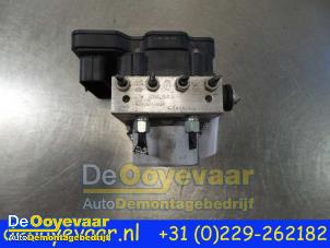 Gebrauchte ABS Pumpe Renault Kadjar (RFEH) 1.5 dCi DPF Preis € 124,99 Margenregelung angeboten von Autodemontagebedrijf De Ooyevaar