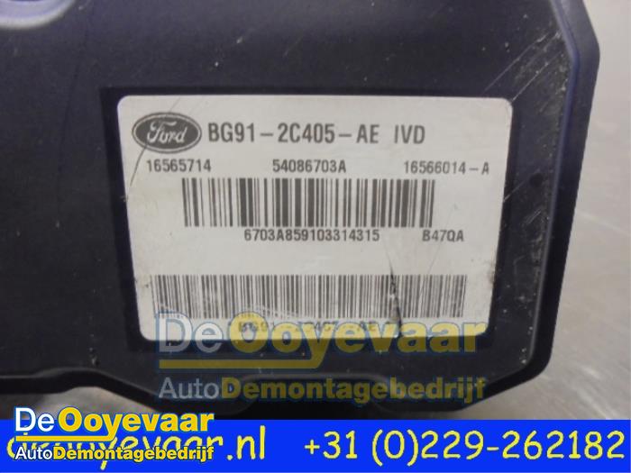 ABS pump from a Ford S-Max (GBW) 2.0 TDCi 16V 140 2015