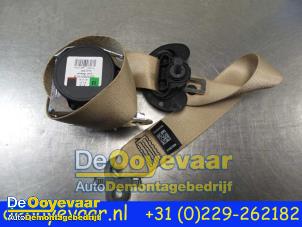 Used Front seatbelt, right BMW 5 serie Touring (F11) 520d 16V Price € 44,99 Margin scheme offered by Autodemontagebedrijf De Ooyevaar