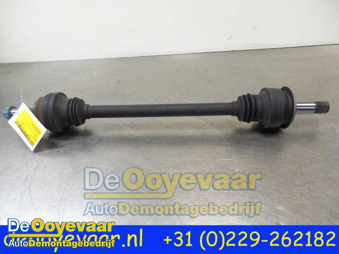 Drive shaft, rear right from a Mercedes-Benz E (W213) E-220d 2.0 Turbo 16V 2016