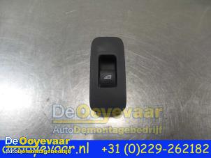 Gebrauchte Elektrisches Fenster Schalter Volvo V40 (MV) 1.6 D2 Preis € 9,99 Margenregelung angeboten von Autodemontagebedrijf De Ooyevaar