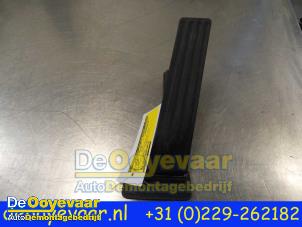 Używane Czujnik polozenia pedalu gazu BMW 7 serie (F01/02/03/04) 740d xDrive 24V Cena € 39,99 Procedura marży oferowane przez Autodemontagebedrijf De Ooyevaar