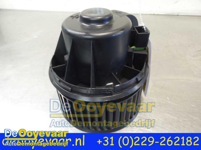 Heating and ventilation fan motor Volvo V40 1.6 D2 - 31369448